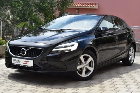 Volvo V40 2.0 D Momentum -Full LED-Facelift Image 3