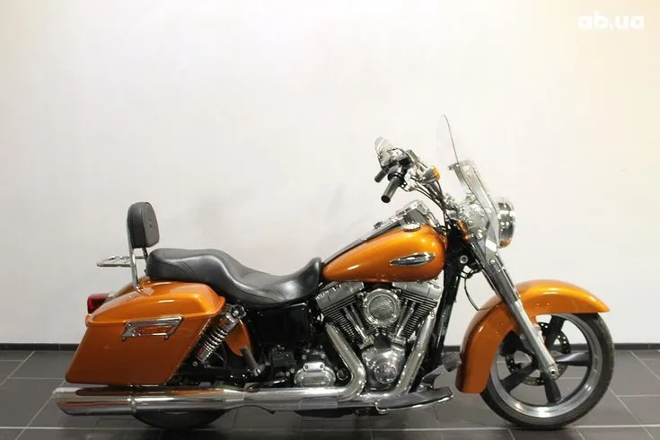 Harley-Davidson FLD Image 1